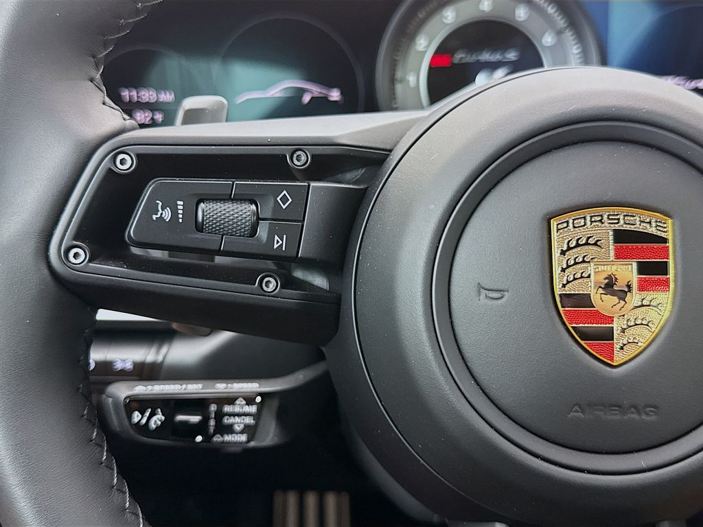 Thumbnail: 2025 Porsche 911 - 14