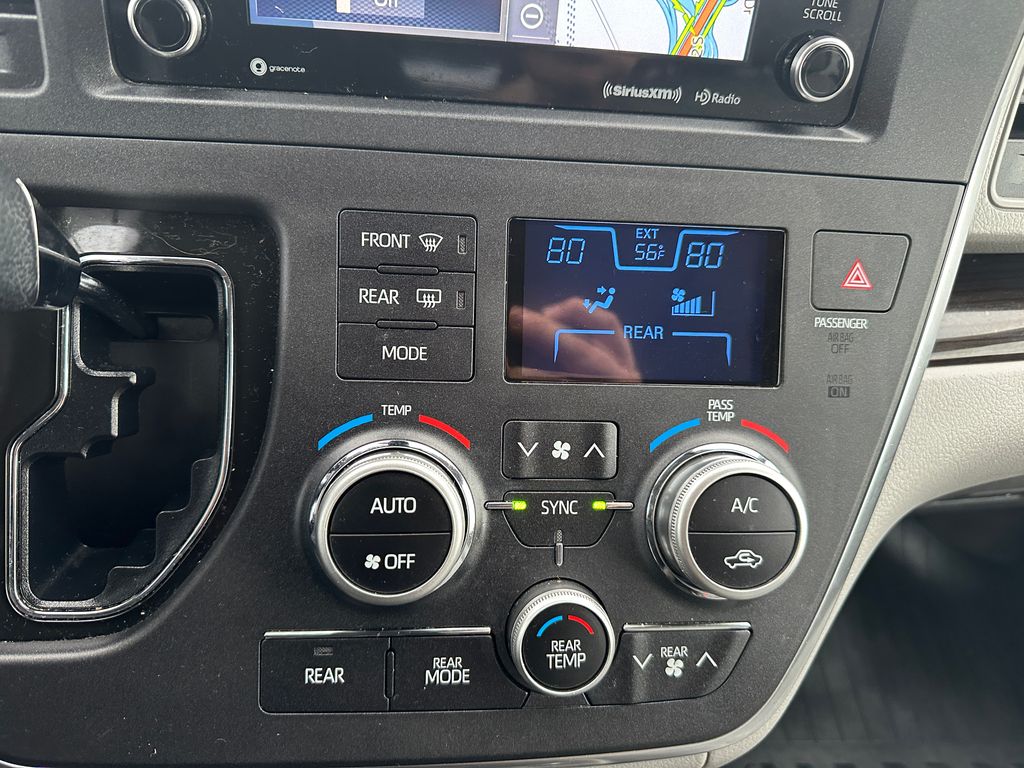 2019 Toyota Sienna XLE Premium