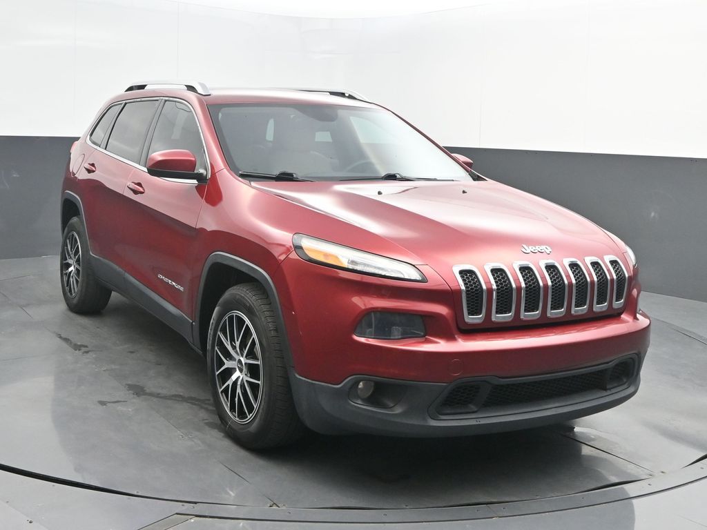 Deep Cherry Red Crystal Pearlcoat 2015 Jeep Cherokee Latitude FWD SUV / Crossover Front-Wheel Drive 9-Speed Automatic