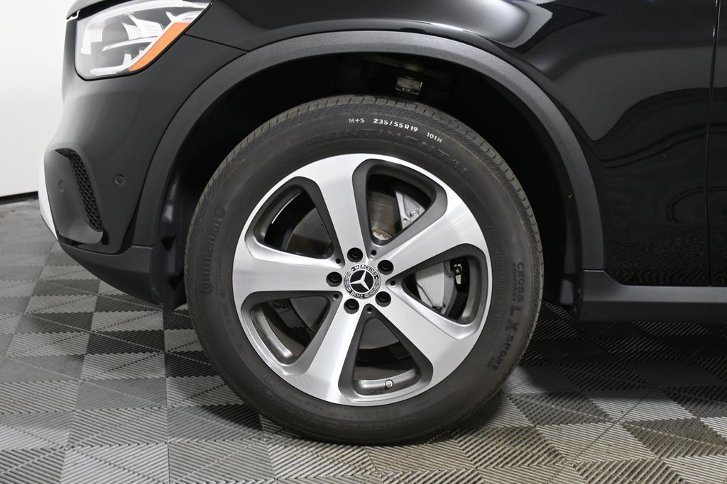 Thumbnail: 2022 Mercedes-Benz GLC - 11