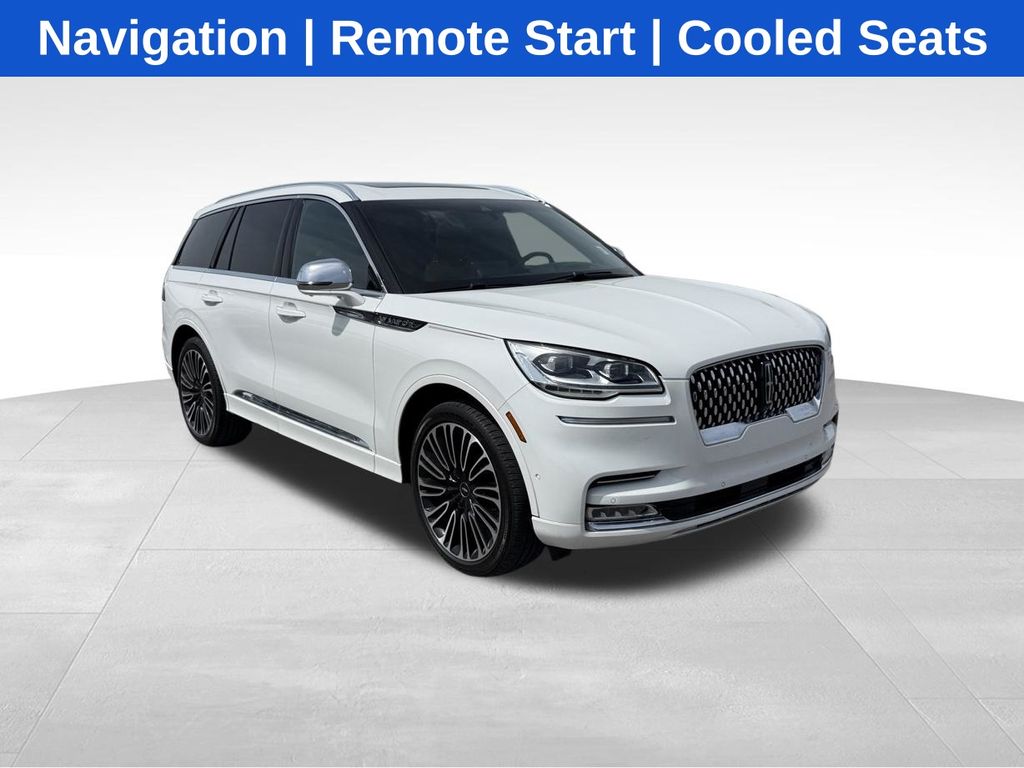 Pristine White 2021 Lincoln Aviator Black Label AWD SUV / Crossover All-Wheel Drive Automatic