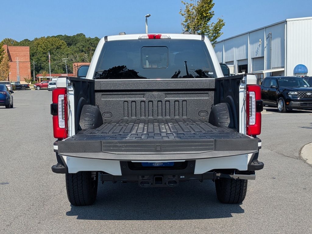 2026 Ford Super Duty F-350 SRW Platinum