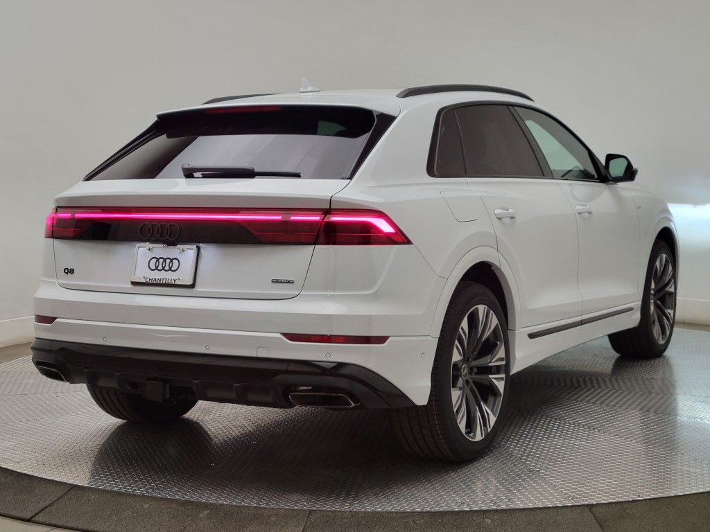 Thumbnail: 2026 Audi Q8 - 5