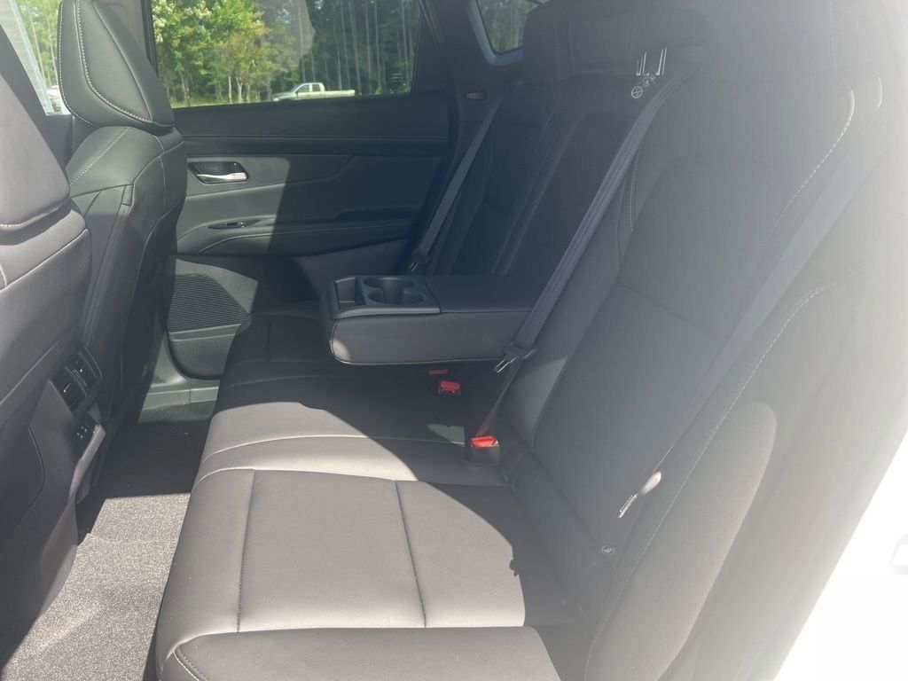 2025 Everest White Pearl Tricoat Nissan Murano SL AWD SUV