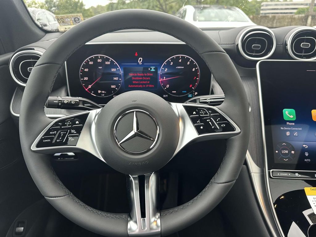 2025 Mercedes-Benz GLC 300 9