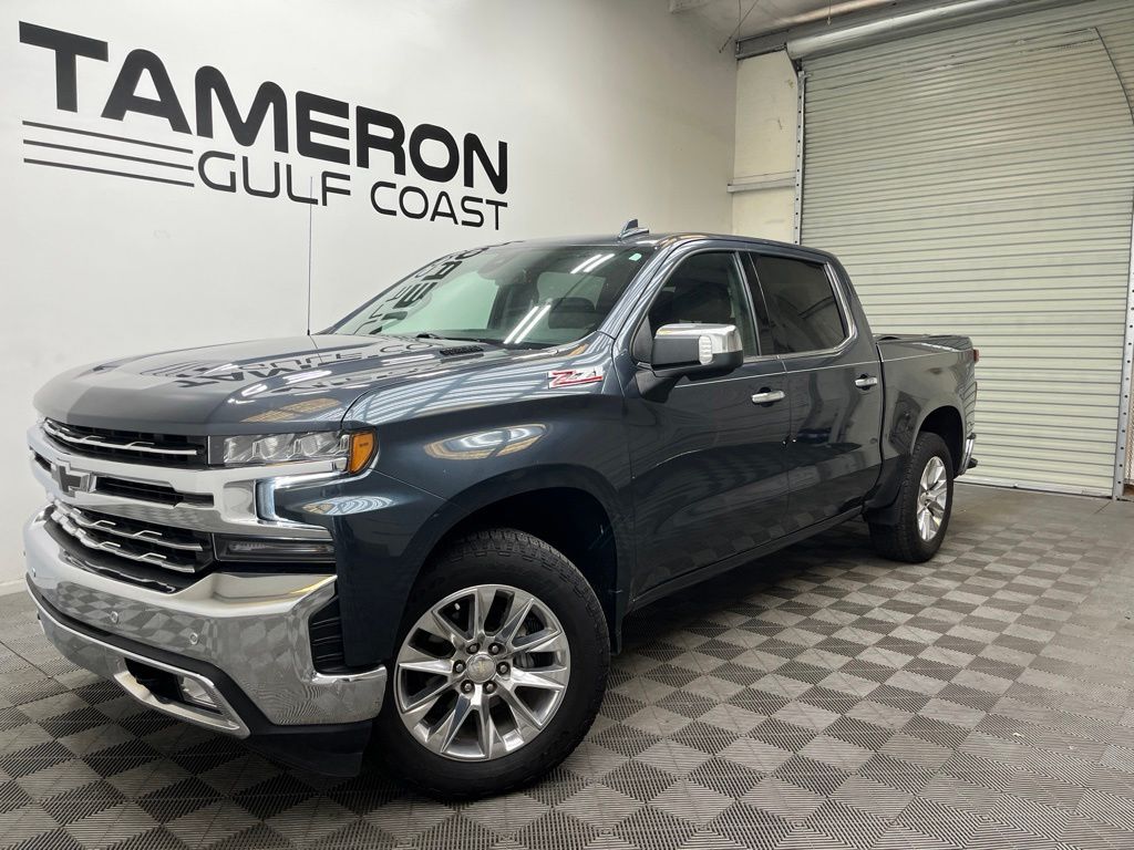 Shadow Gray Metallic 2022 Chevrolet Silverado 1500 Pickup Truck Four-Wheel Drive Automatic