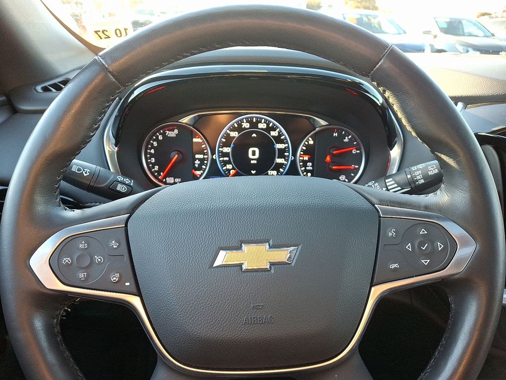 Thumbnail: 2022 Chevrolet Traverse - 20