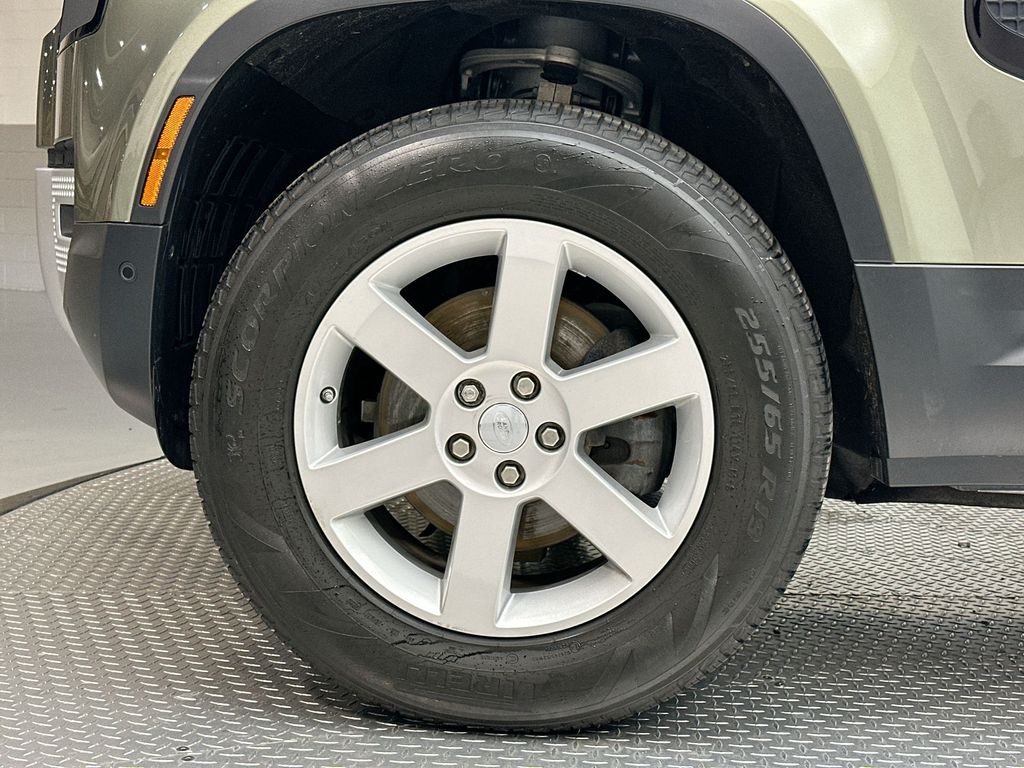 Thumbnail: 2021 Land Rover Defender - 5