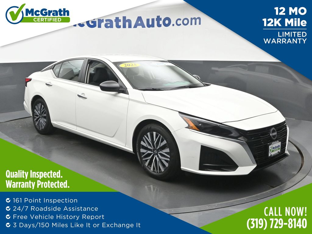 Glacier White 2025 Nissan Altima Sedan Front-Wheel Drive Continuously Variable Transmission