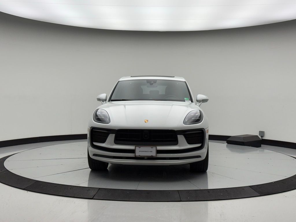 Thumbnail: 2023 Porsche Macan - 7