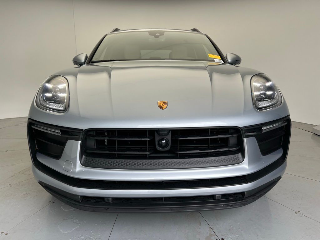 Thumbnail: 2024 Porsche Macan - 26