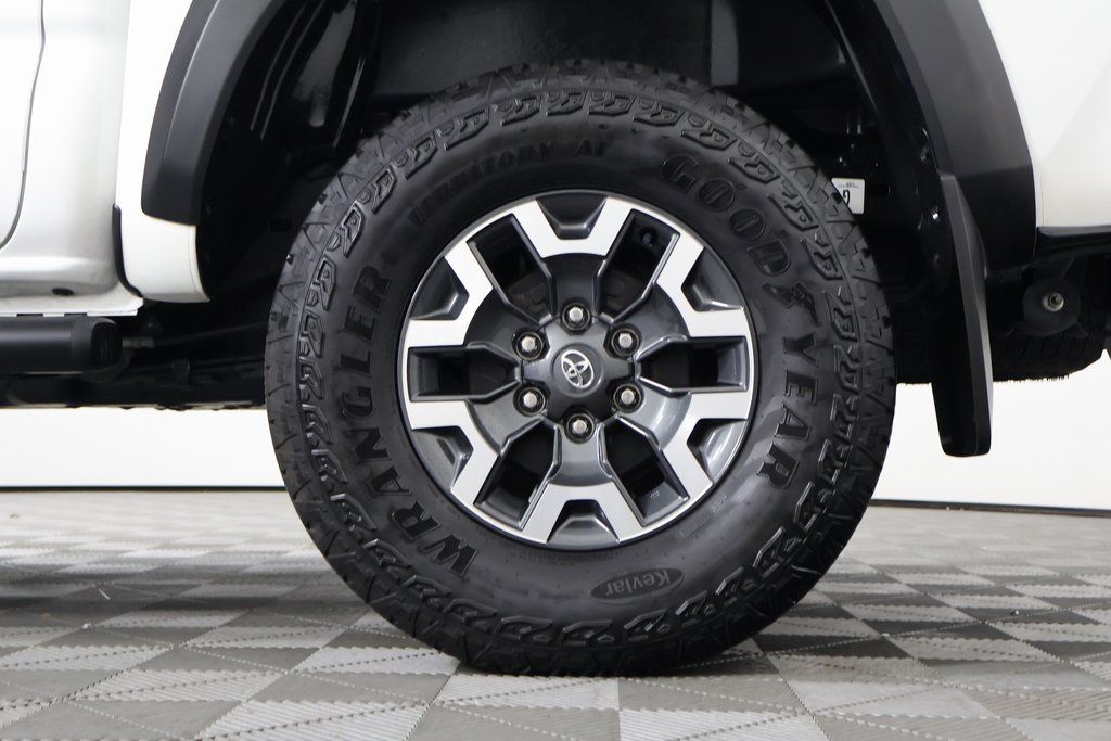 Thumbnail: 2023 Toyota Tacoma - 16