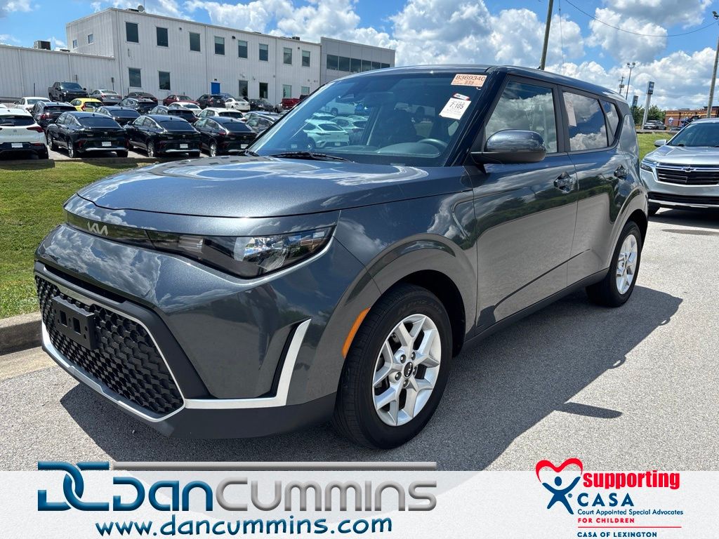 Gravity Gray 2023 Kia Soul SUV / Crossover Front-Wheel Drive Continuously Variable Transmission