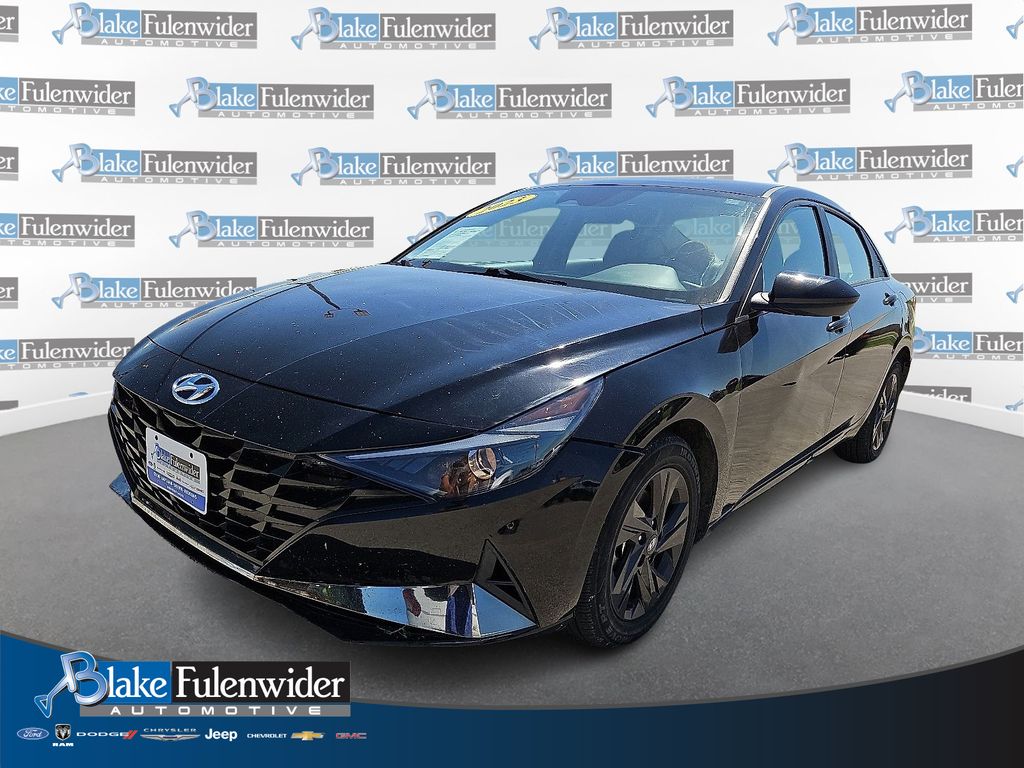 Onyx Black 2023 Hyundai Elantra Sedan Front-Wheel Drive Continuously Variable Transmission