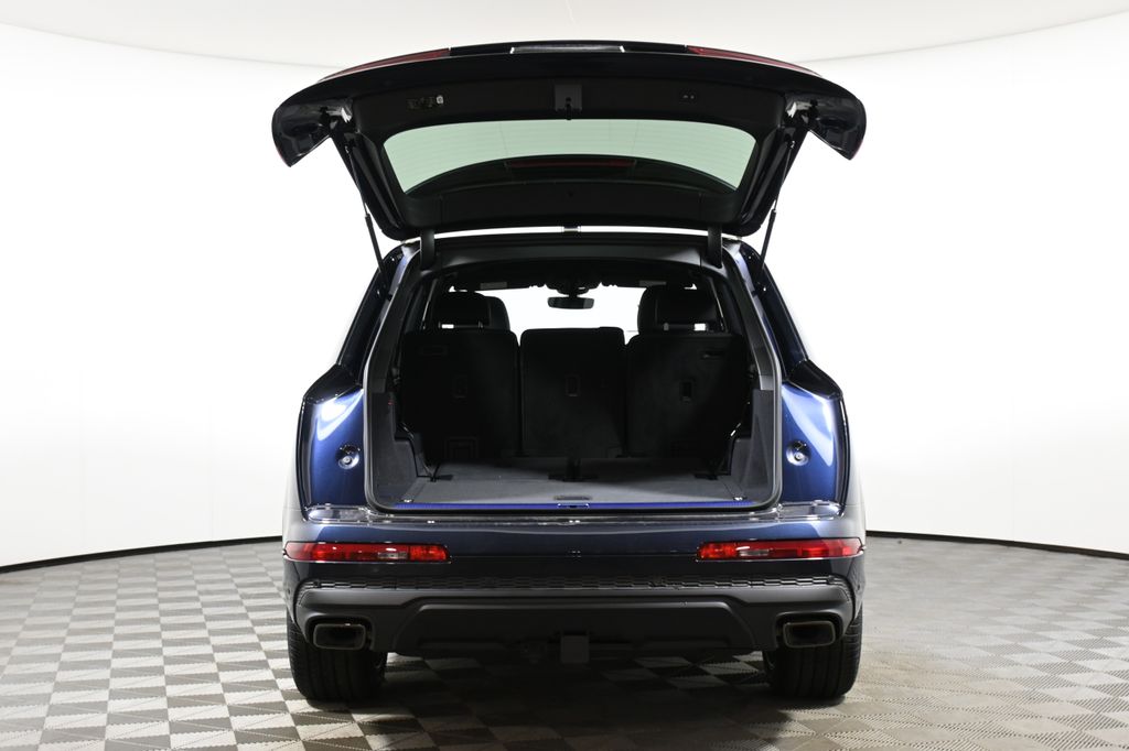 2025 Audi Q7  29