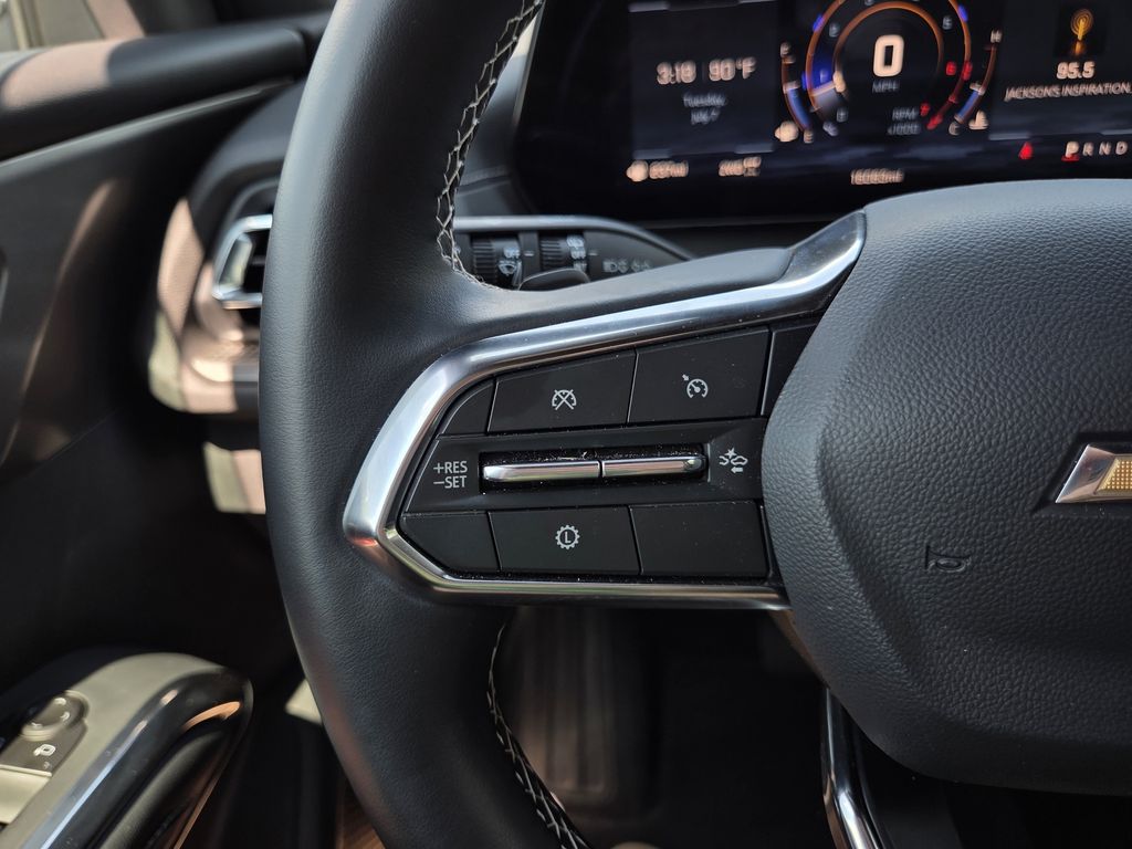 Used 2026 Chevrolet Traverse SUV
