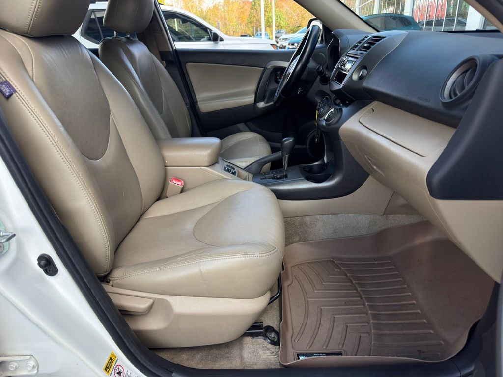 2011 Toyota RAV4 Base  at Superior Kia