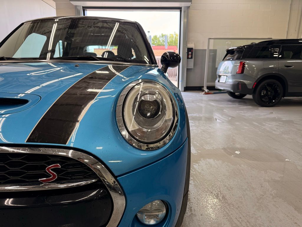 2017 MINI Cooper Base 9