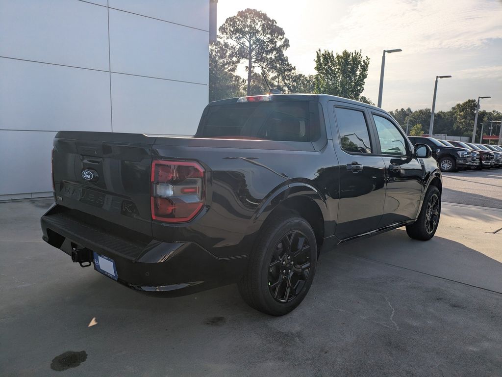 2026 Ford Maverick Lobo Standard