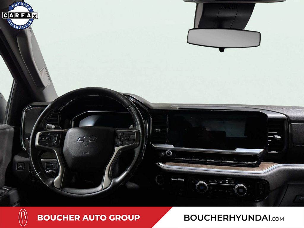 Used 2022 Black Chevrolet RST image 10