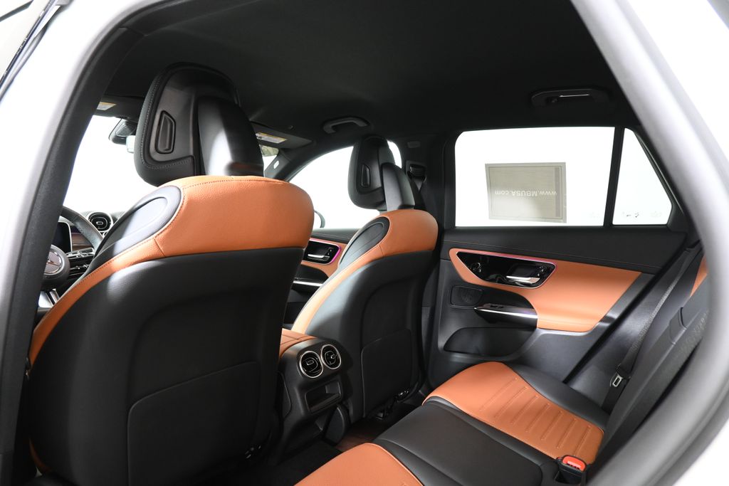 Thumbnail: 2025 Mercedes-Benz GLC - 31