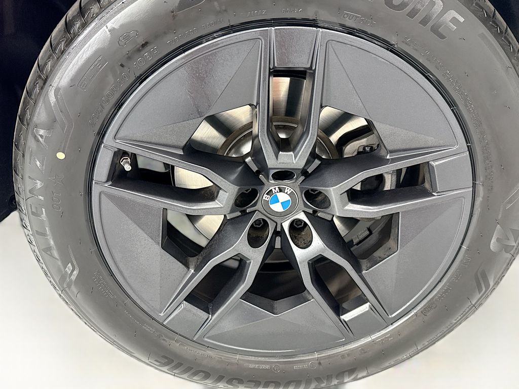 Thumbnail: 2026 BMW iX - 31