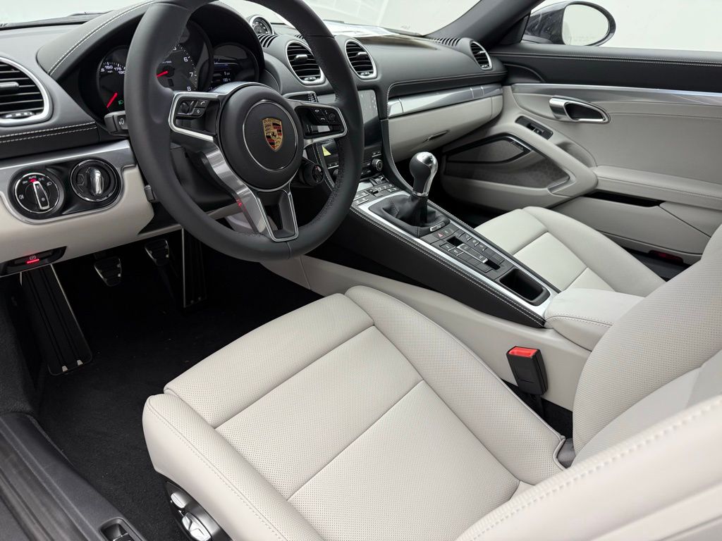 Thumbnail: 2025 Porsche 718 Boxster - 4
