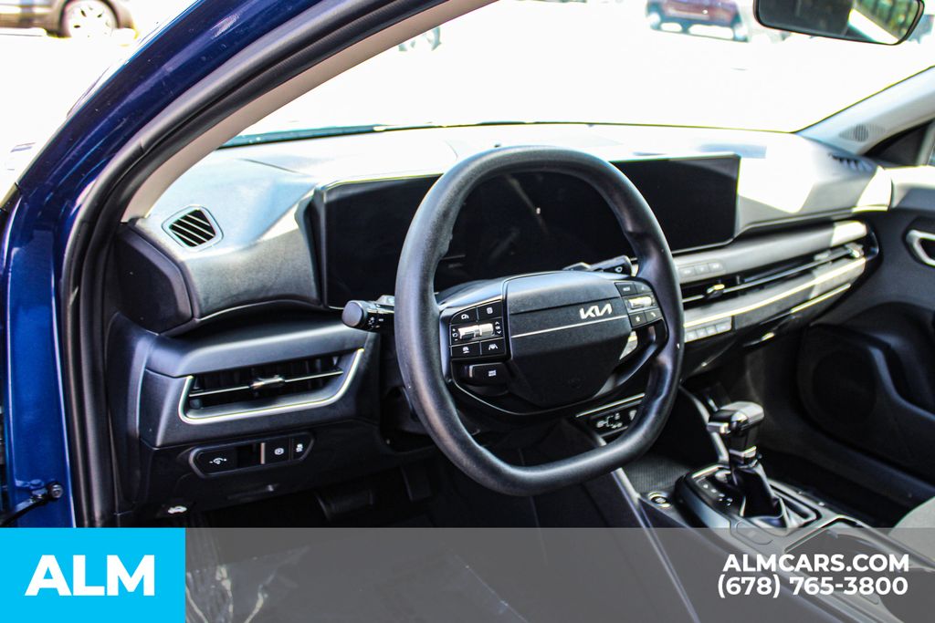 Used 2025 Blue Kia LXS image 32