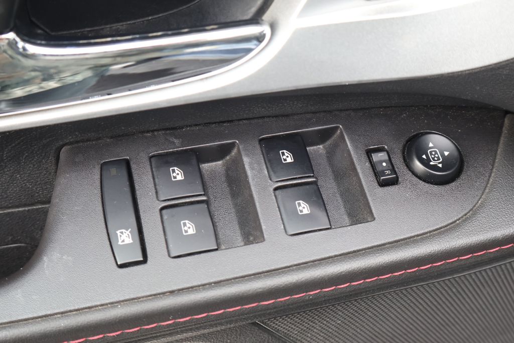 Thumbnail: 2012 Chevrolet Equinox - 12
