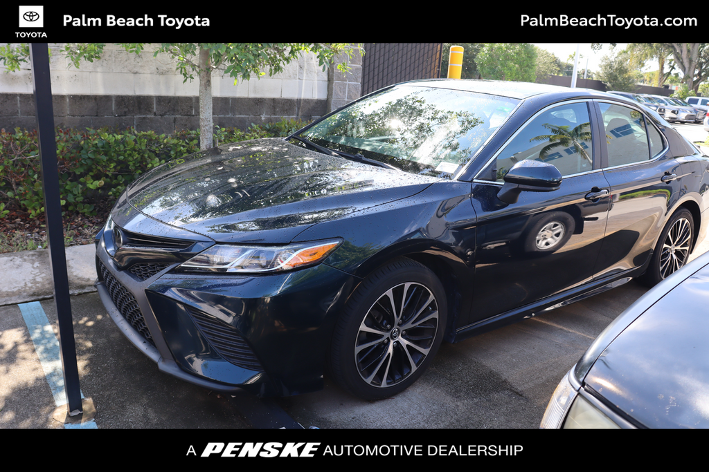 2020 Toyota Camry SE -
                West Palm Beach, FL