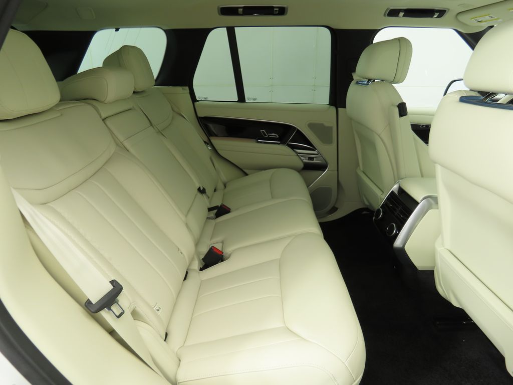 Thumbnail: 2025 Land Rover Range Rover - 23