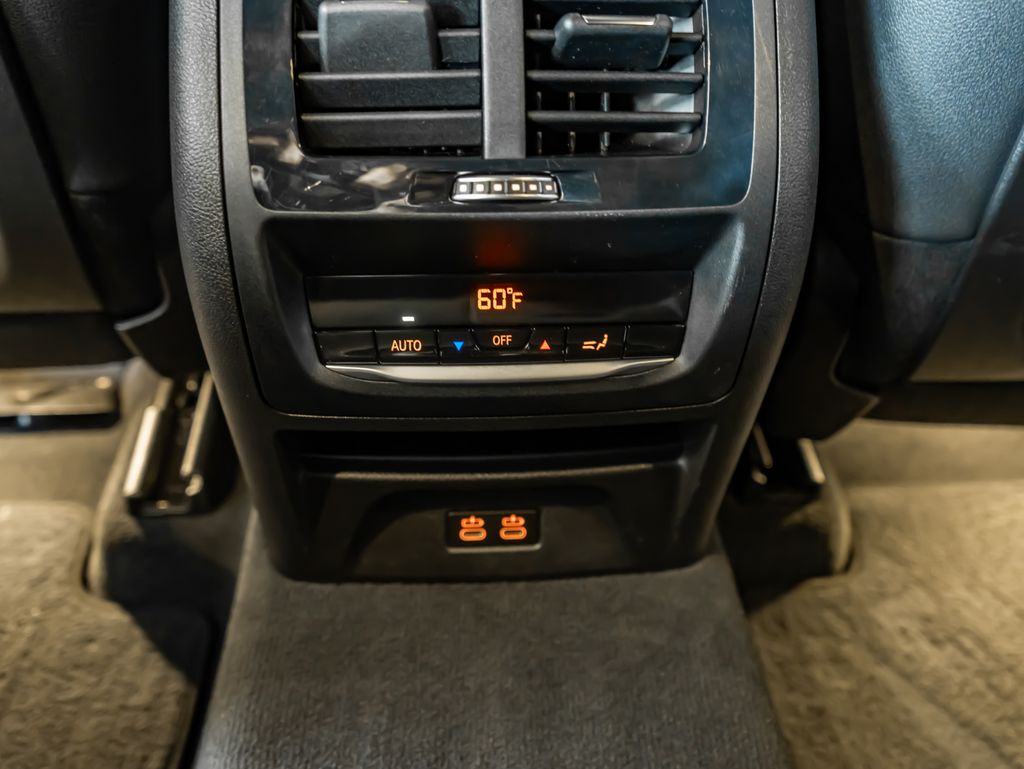 Used 2021 White BMW xDrive30i image 26