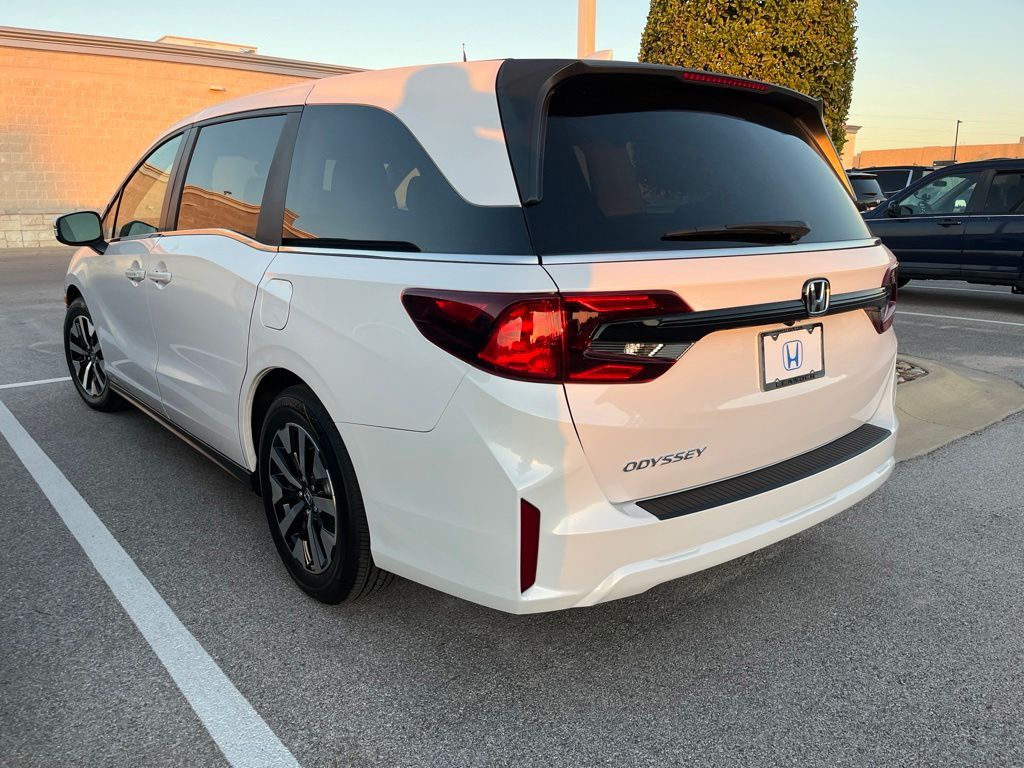 Thumbnail: 2026 Honda Odyssey - 3