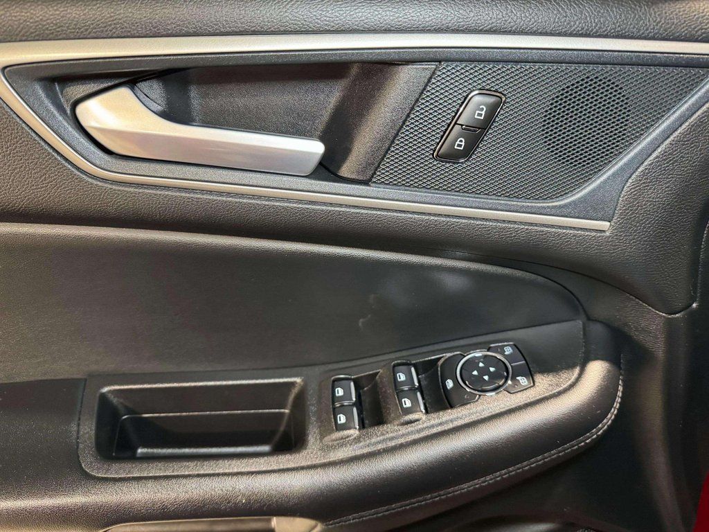 Used 2023 Rapid Red Metallic Tinted Clearcoat Ford SEL image 8