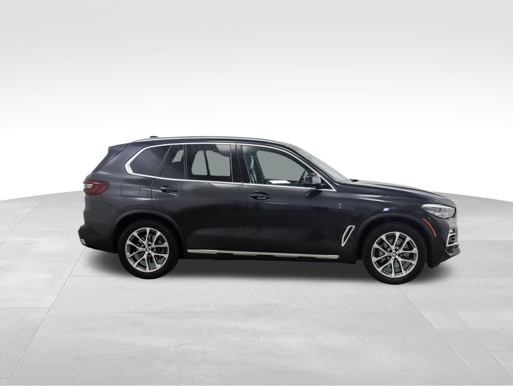 Thumbnail: 2021 BMW X5 - 6