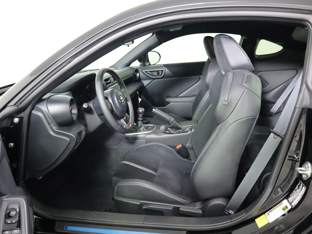Thumbnail: 2024 Toyota GR86 - 20