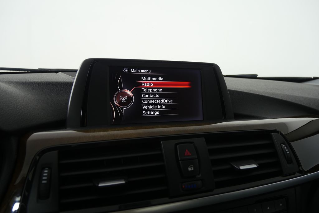 Thumbnail: 2015 BMW 3 Series - 24
