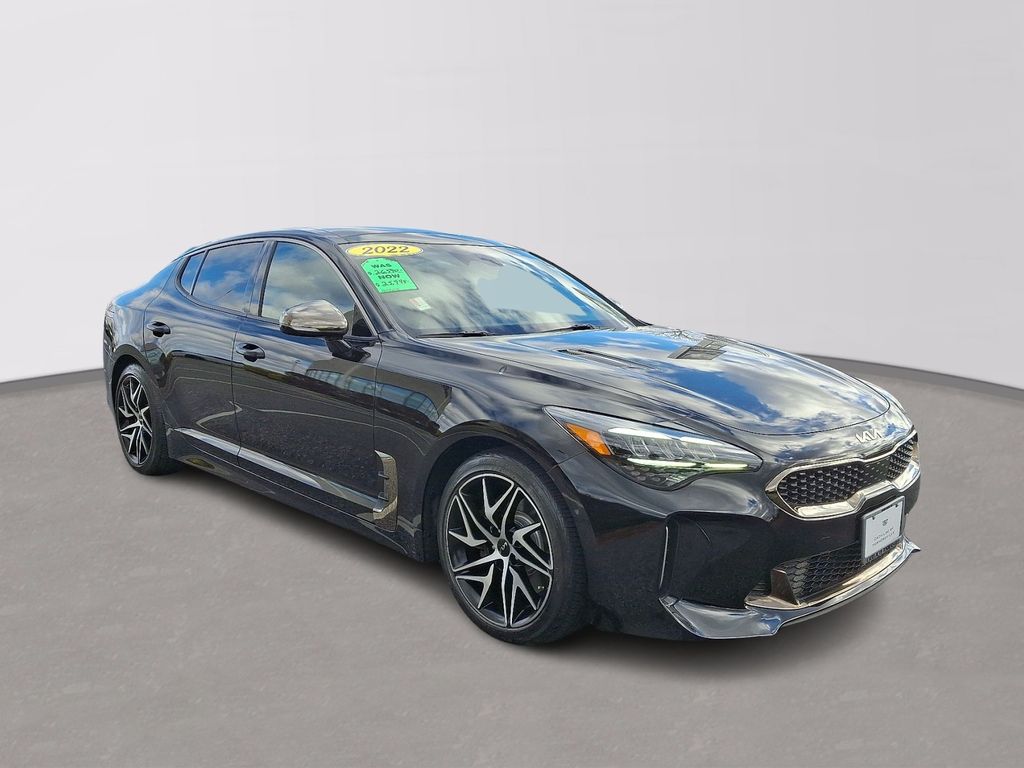 Thumbnail: 2022 Kia Stinger - 3