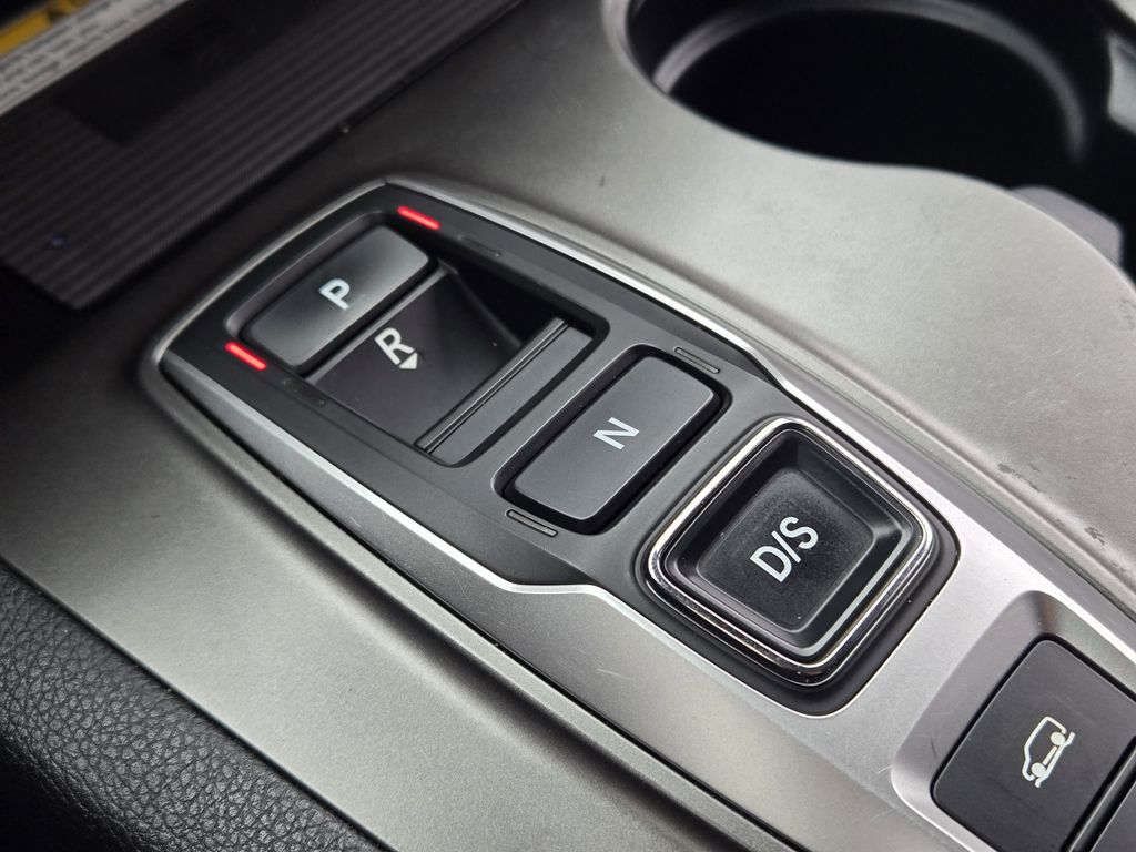 used 2022 Honda Pilot car, priced at $28,154