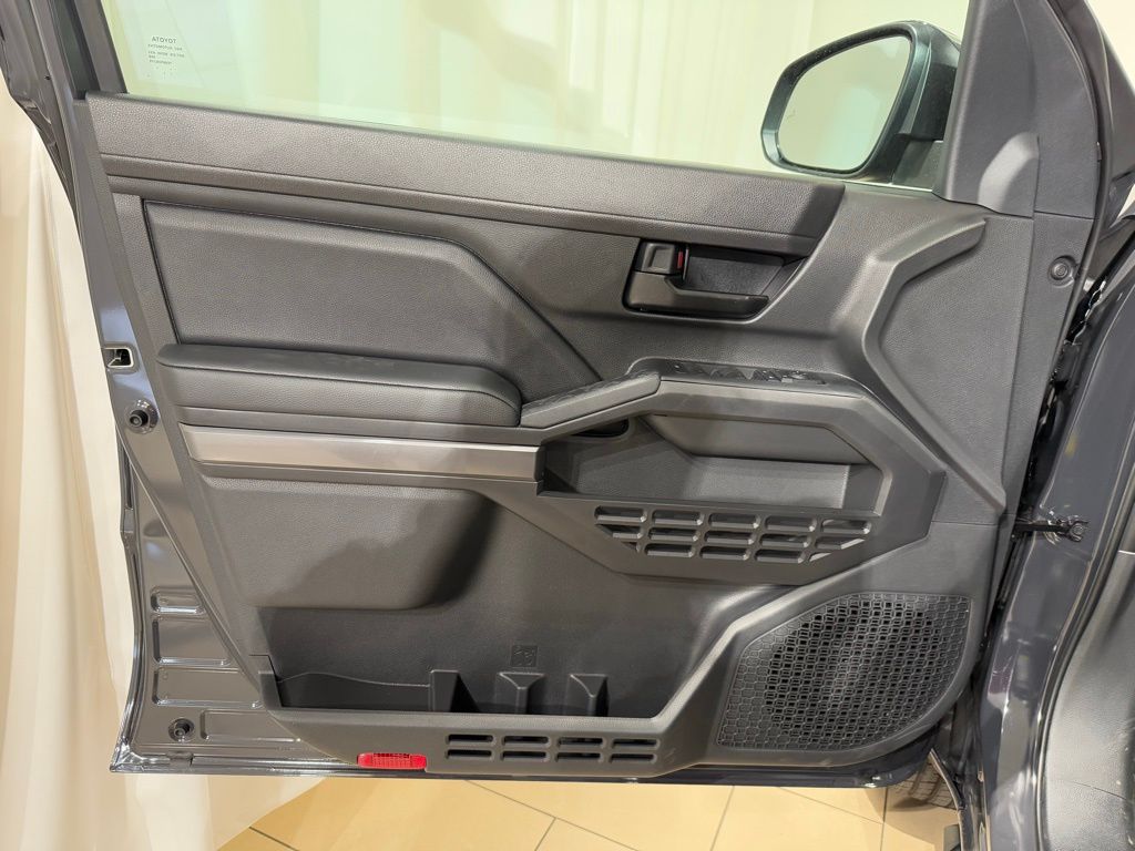 2025 Toyota Tacoma SR5 14