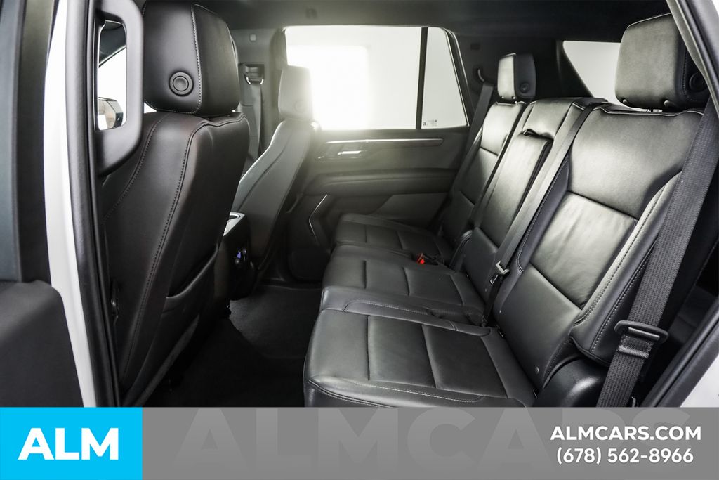 Used 2025 White Chevrolet LT image 19