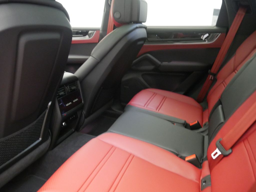 Thumbnail: 2026 Porsche Cayenne - 24