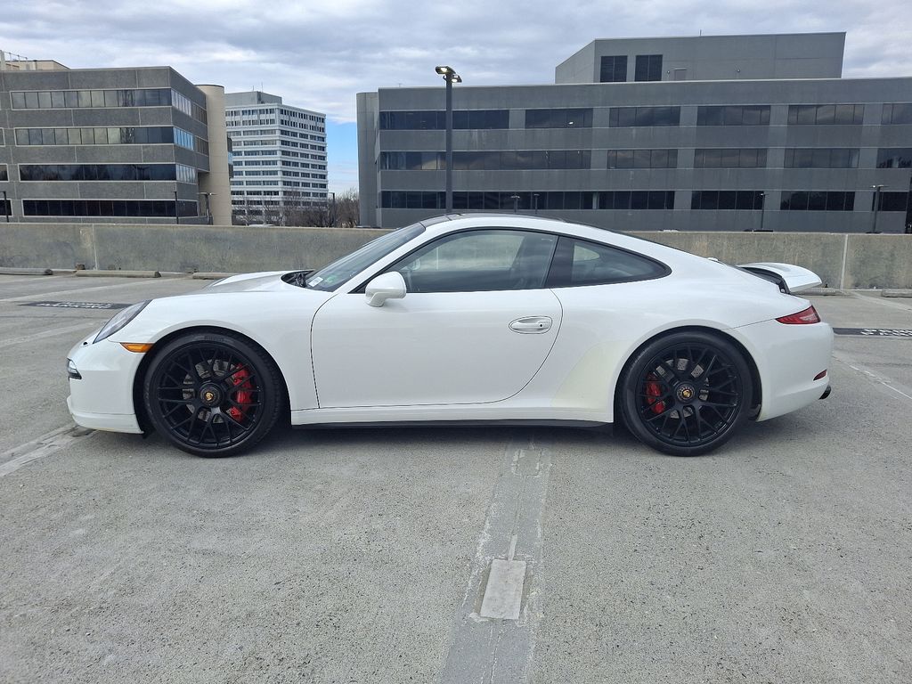 2015 Porsche 911 Carrera S 2