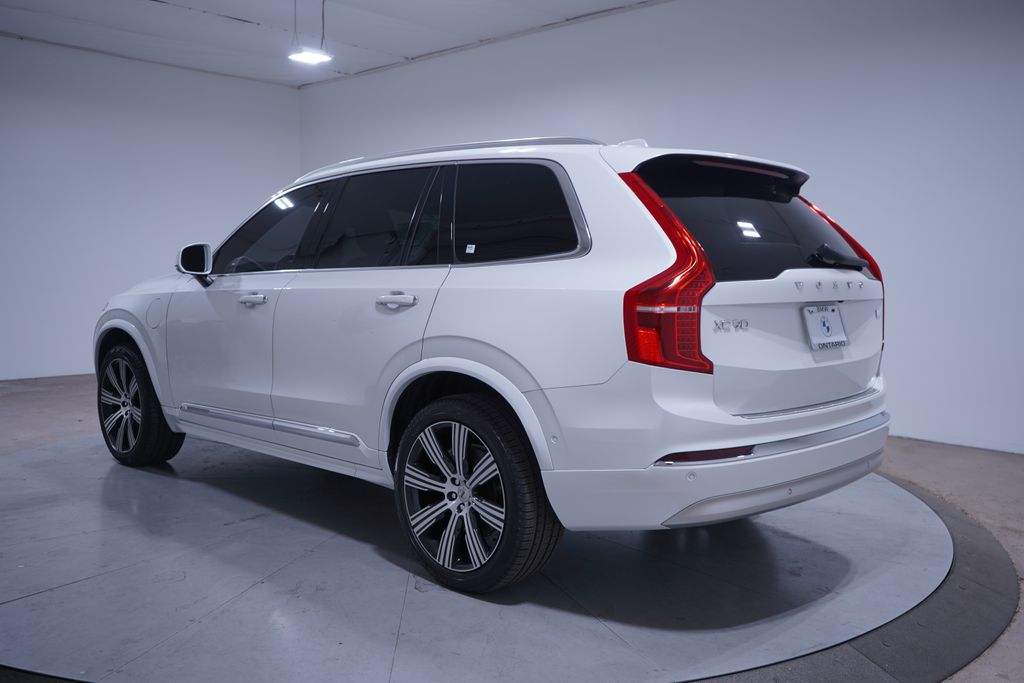 2022 Volvo XC90 T8 Inscription 3