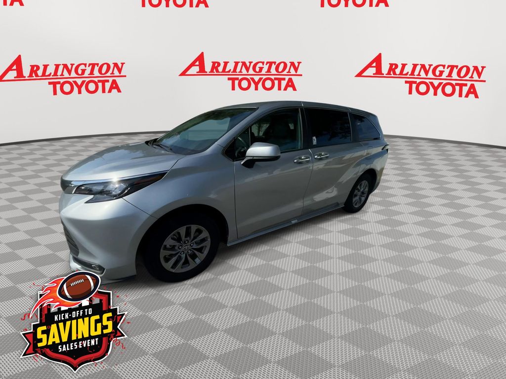 Used 2025 Toyota Sienna Van