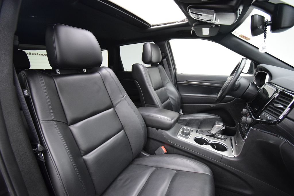 used 2021 Jeep Grand Cherokee car, priced at $22,000