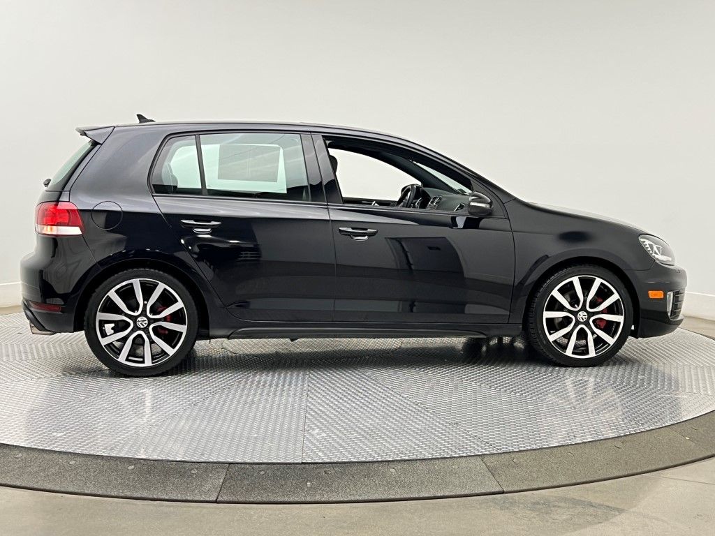 Thumbnail: 2014 Volkswagen Golf - 6