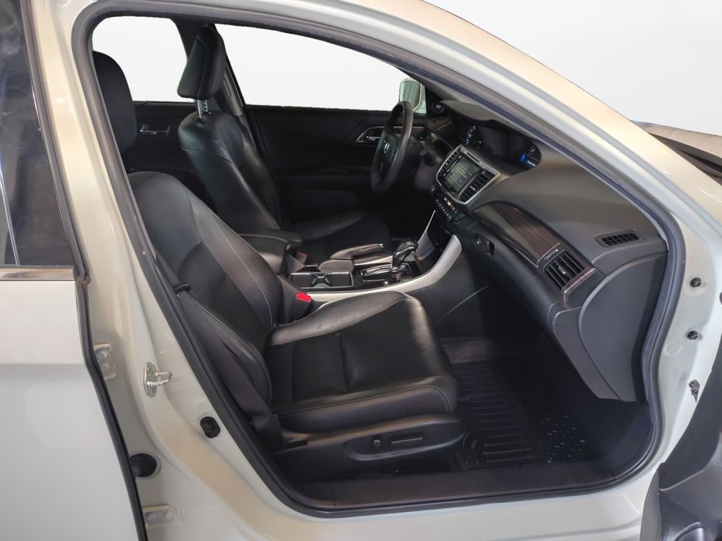 Used Car 2017 Honda Accord Hybrid  Ex-l For Sale Under $20,000 In Austin, Texas