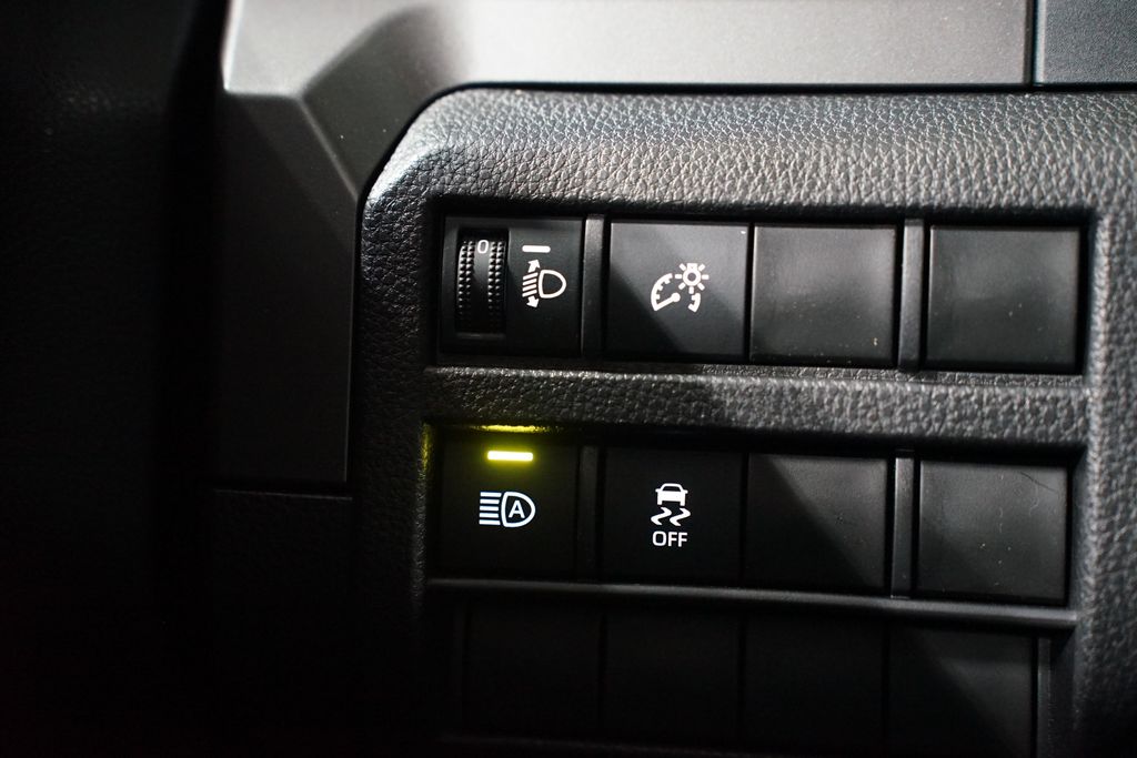 2025 Toyota Tacoma TRD Sport 25