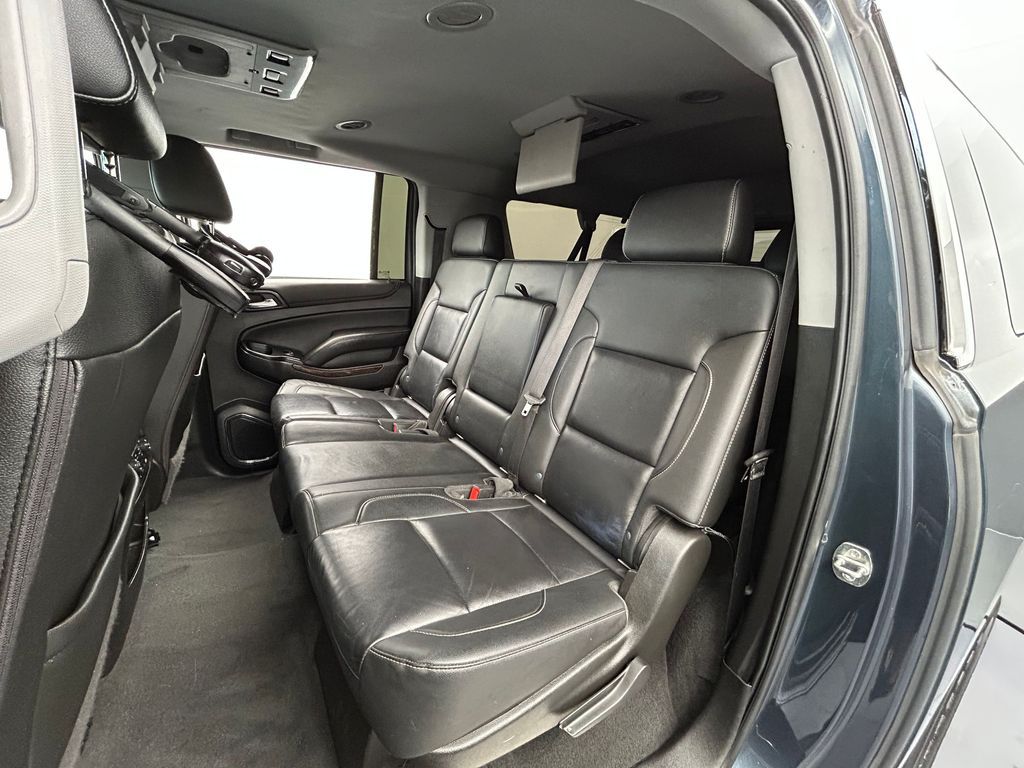 Used 2020 Shadow Gray Metallic Chevrolet LT image 39